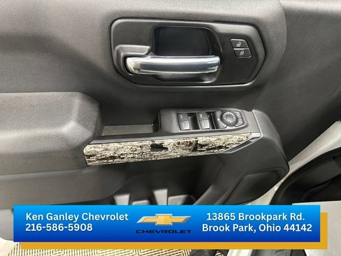 Certified 2021 Chevrolet Silverado 1500 Custom Trail Boss w/ Realtree Special Edition AWD/4WD image 8