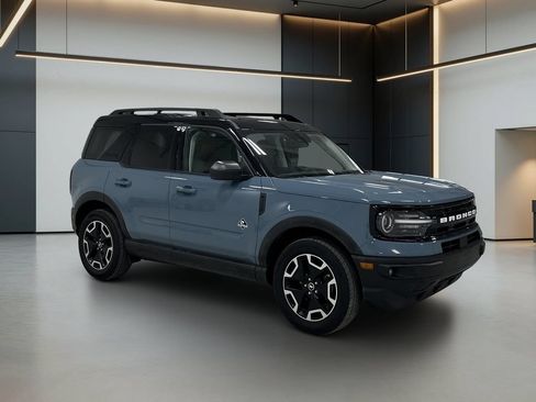 Used 2022 Ford Bronco Sport Outer Banks w/ Tech Package AWD/4WD image 8