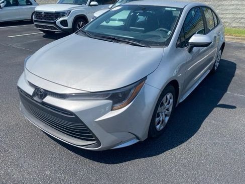 Used 2026 Toyota Corolla LE FWD image 14