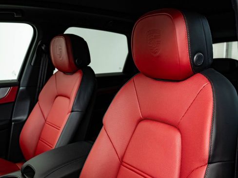 New 2026 Porsche Cayenne AWD/4WD image 23