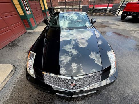 Used 2005 Cadillac XLR RWD image 18