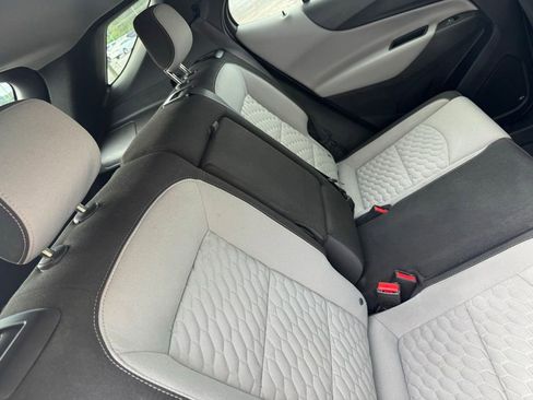 Certified 2019 Chevrolet Equinox LS w/ LS Convenience Package FWD image 8