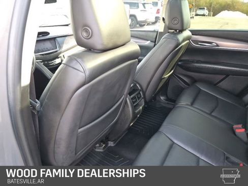 Used 2017 Cadillac XT5 Luxury image 22