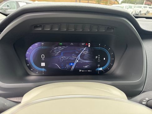 Used 2024 Volvo XC90 B6 Plus w/ Protection Package Premier image 19