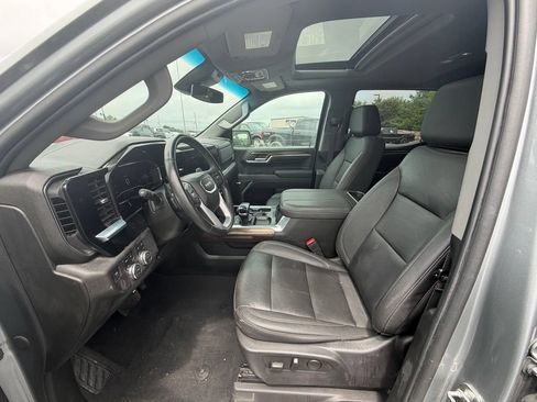 Used 2024 GMC Sierra 1500 Elevation w/ Elevation Premium Package AWD/4WD image 3