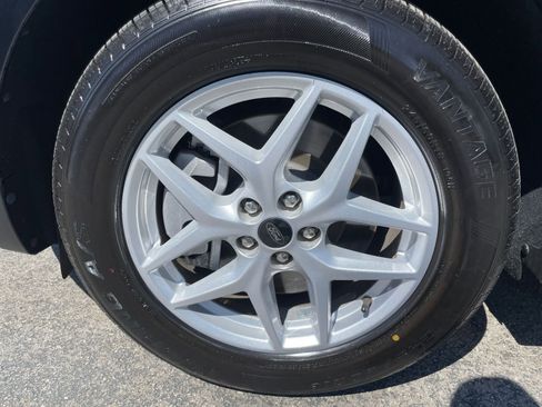 Used 2024 Ford Edge SEL image 30