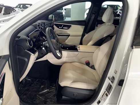 Used 2026 Mercedes-Benz GLC 300 image 19