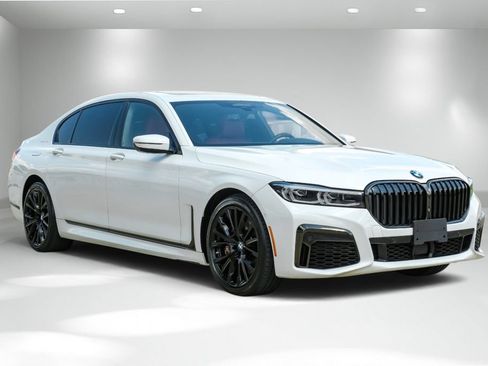 Used 2022 BMW 750i xDrive w/ Executive Package AWD/4WD image 8