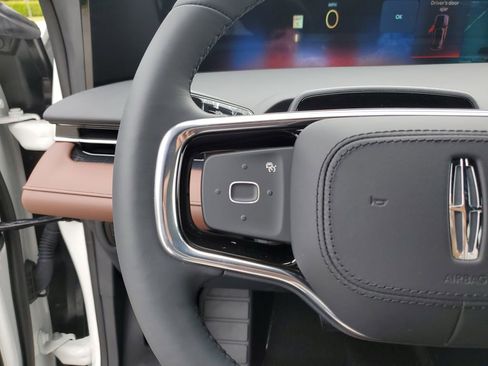 New 2026 Lincoln Nautilus Reserve AWD/4WD image 24