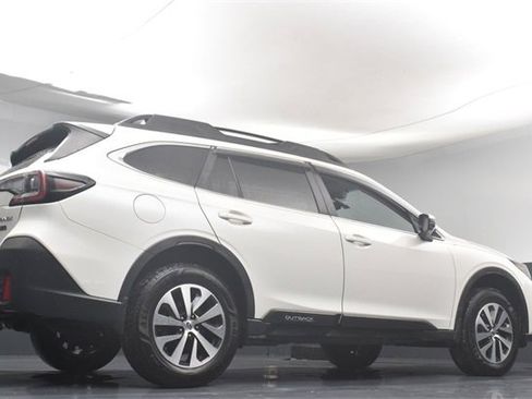 Used 2020 Subaru Outback Premium image 34