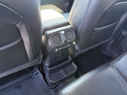 Used 2022 Jeep Wrangler Unlimited Sahara w/ Cold Weather Group image 25