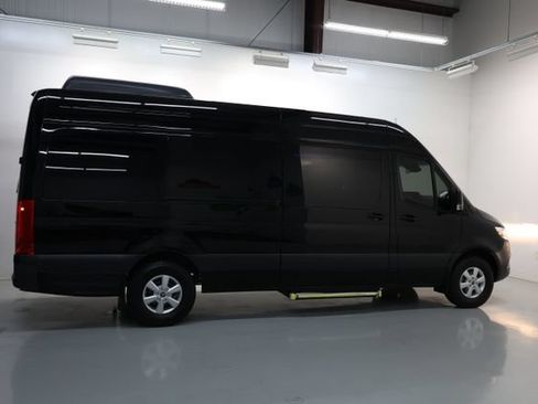 Used 2022 Mercedes-Benz Sprinter 2500 image 49