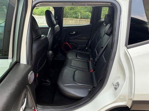 Used 2015 Jeep Renegade Trailhawk w/ Premium Leather Group AWD/4WD image 31