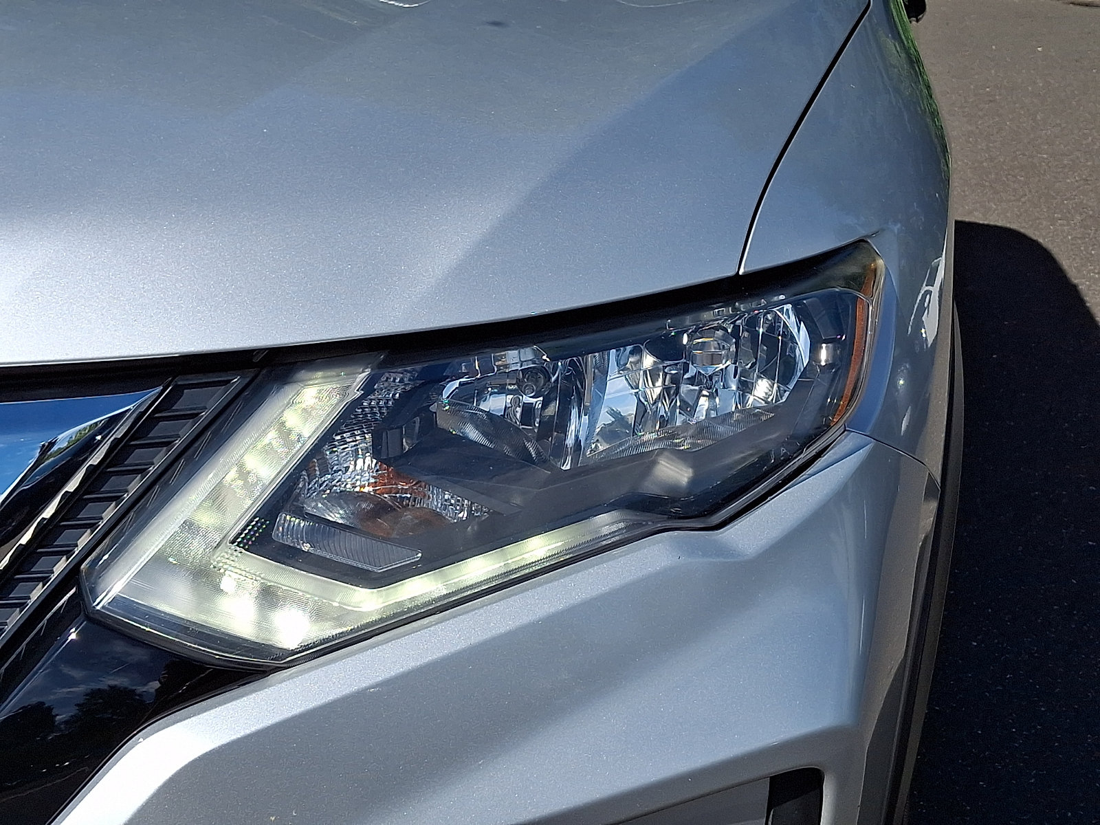 Certified 2017 Nissan Rogue S AWD/4WD image 13