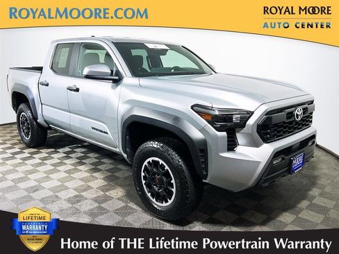 Certified 2024 Toyota Tacoma TRD Off-Road AWD/4WD image 1