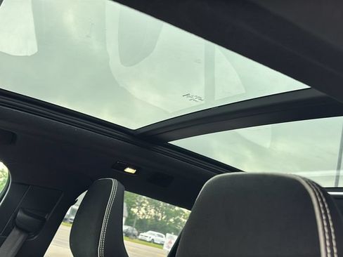 Certified 2025 Volvo XC40 B5 Plus AWD/4WD image 10
