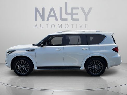 Used 2024 INFINITI QX80 Sensory AWD/4WD image 2