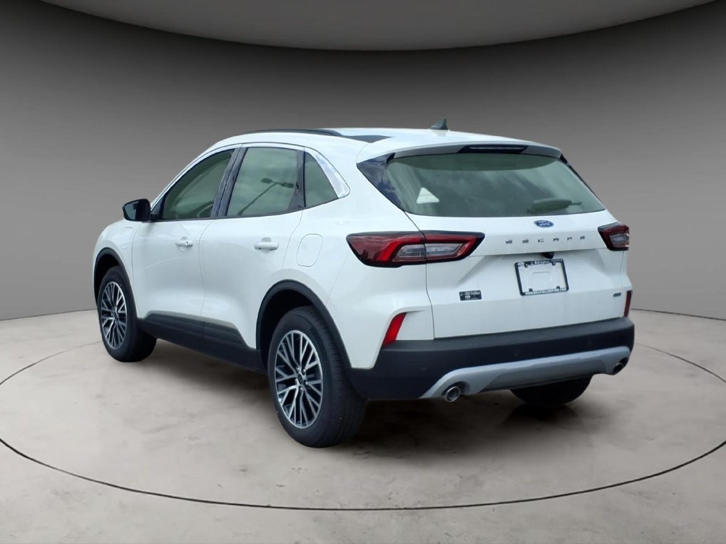 New 2024 Ford Escape SE FWD image 3