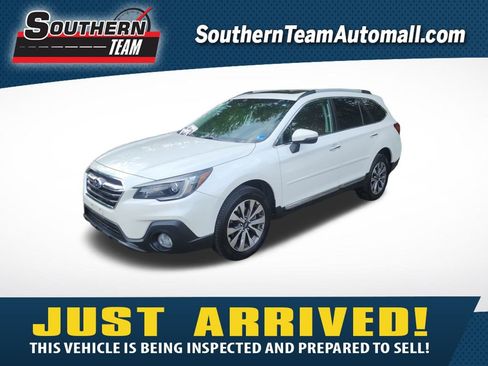 Used 2019 Subaru Outback 2.5i Touring AWD/4WD image 1