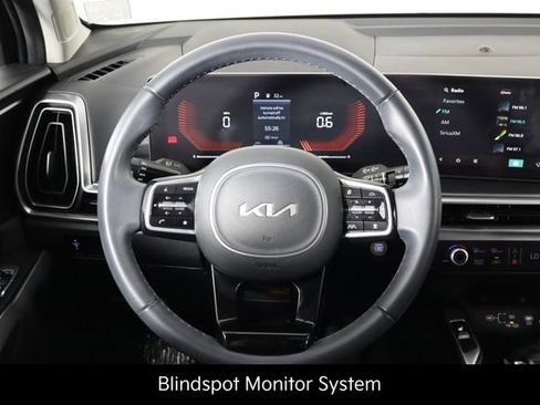 Certified 2025 Kia Sorento S w/ Panoramic Sunroof Package FWD image 7