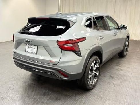 New 2026 Chevrolet Trax RS w/ Sunroof Package image 6