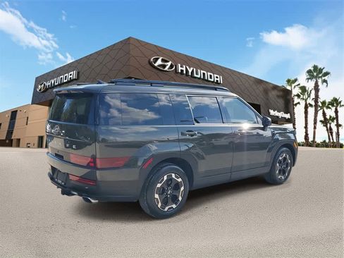 Used 2025 Hyundai Santa Fe SEL image 3