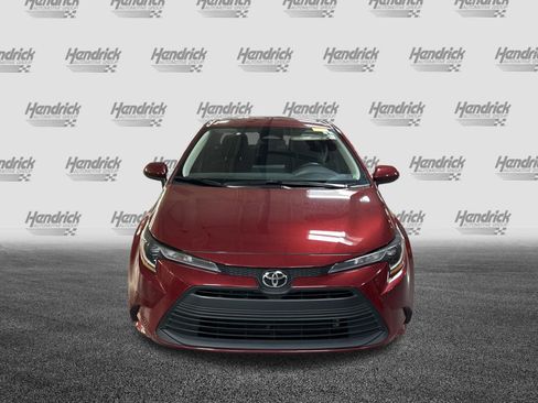 Used 2025 Toyota Corolla LE FWD image 3