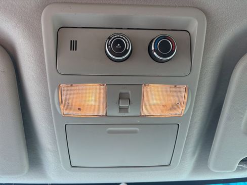 Used 2016 Nissan NV 3500 SL RWD image 18