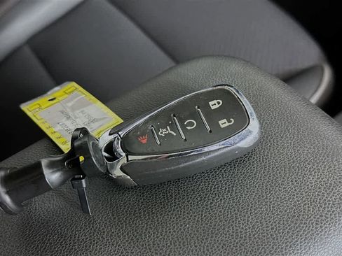 Used 2023 Chevrolet TrailBlazer RS w/ Sun and Liftgate Package AWD/4WD image 21