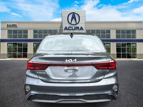 Used 2023 Kia Forte LXS w/ LXS Technology Package FWD image 4