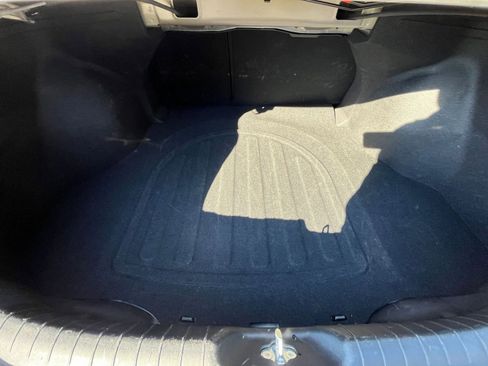 Used 2025 Hyundai Elantra SEL image 31