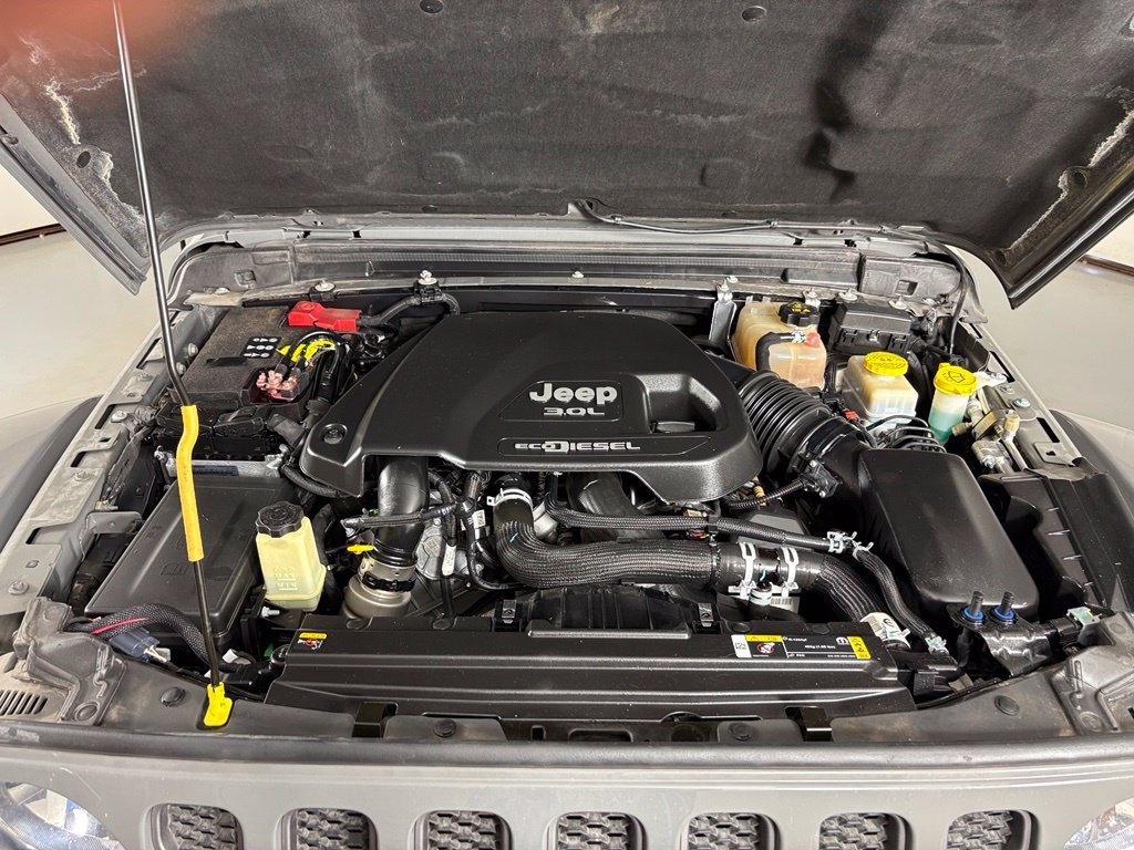 Used 2023 Jeep Wrangler Unlimited Rubicon AWD/4WD image 43