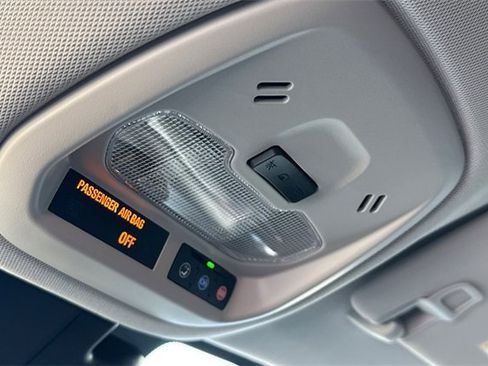 Used 2025 Chevrolet Trax ACTIV w/ Driver Confidence Package image 24