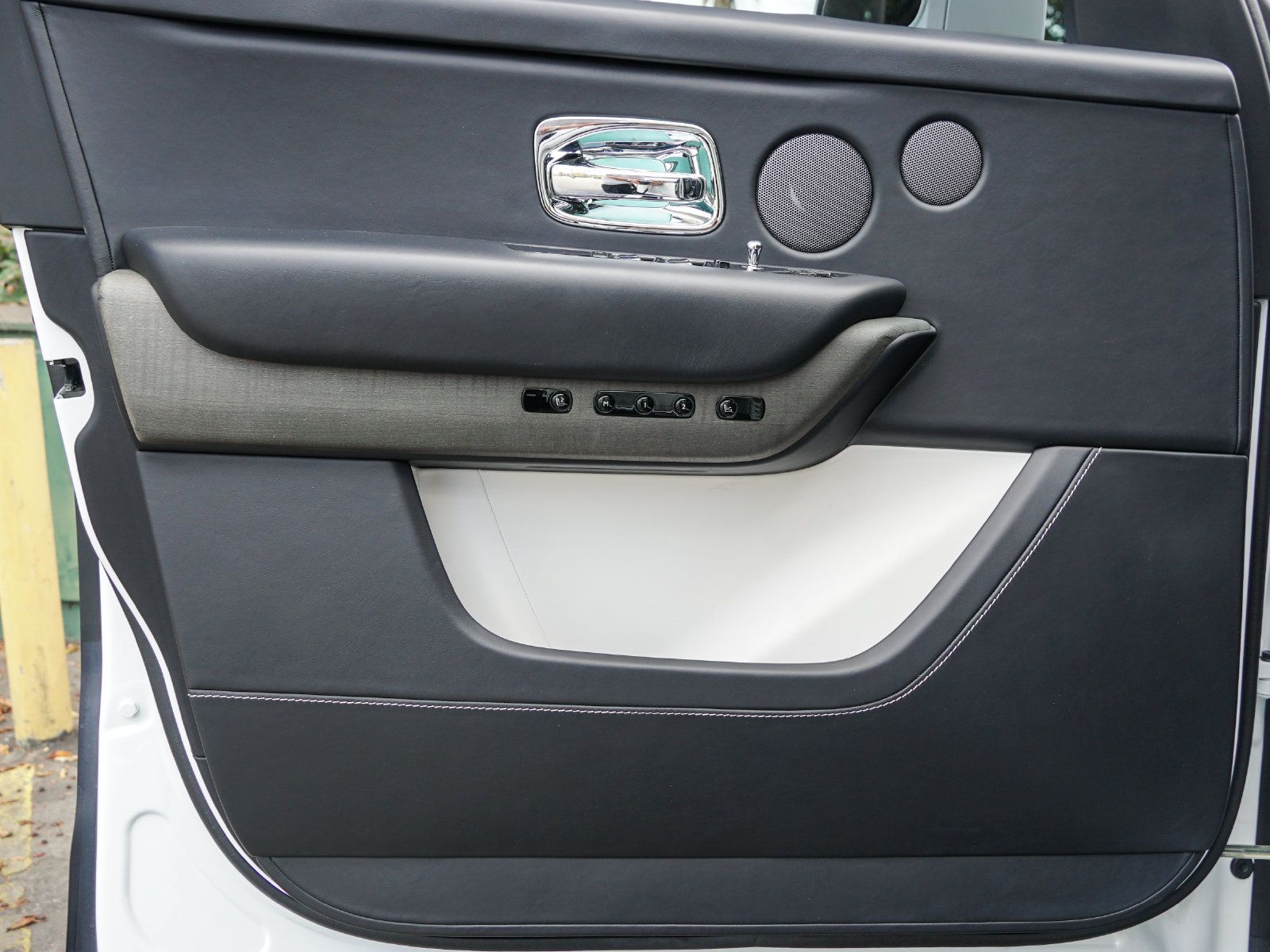 Certified 2024 Rolls-Royce Cullinan AWD/4WD image 29