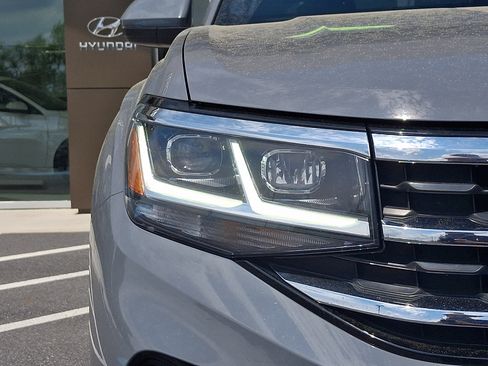 Used 2022 Volkswagen Atlas Cross Sport SEL AWD/4WD image 9