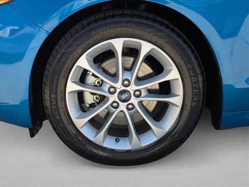 Used 2019 Ford Fusion SE image 23