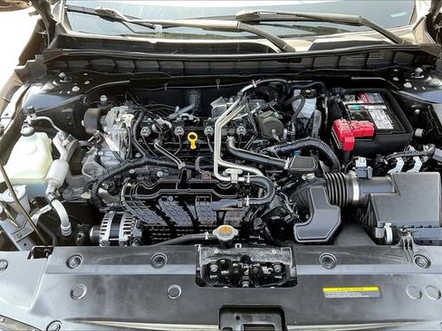 Used 2022 Nissan Altima 2.5 SV FWD image 30