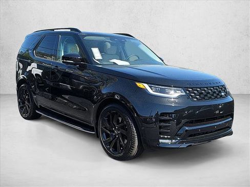 Used 2025 Land Rover Discovery Dynamic SE AWD/4WD image 3