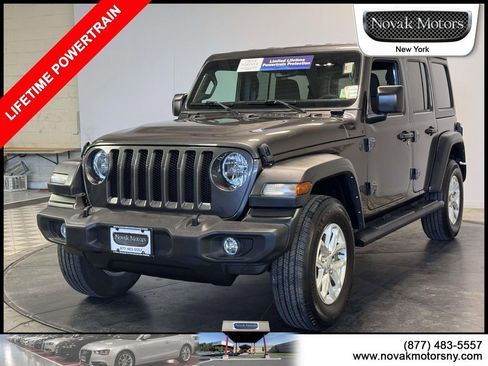 Used 2023 Jeep Wrangler Unlimited Sport AWD/4WD image 4