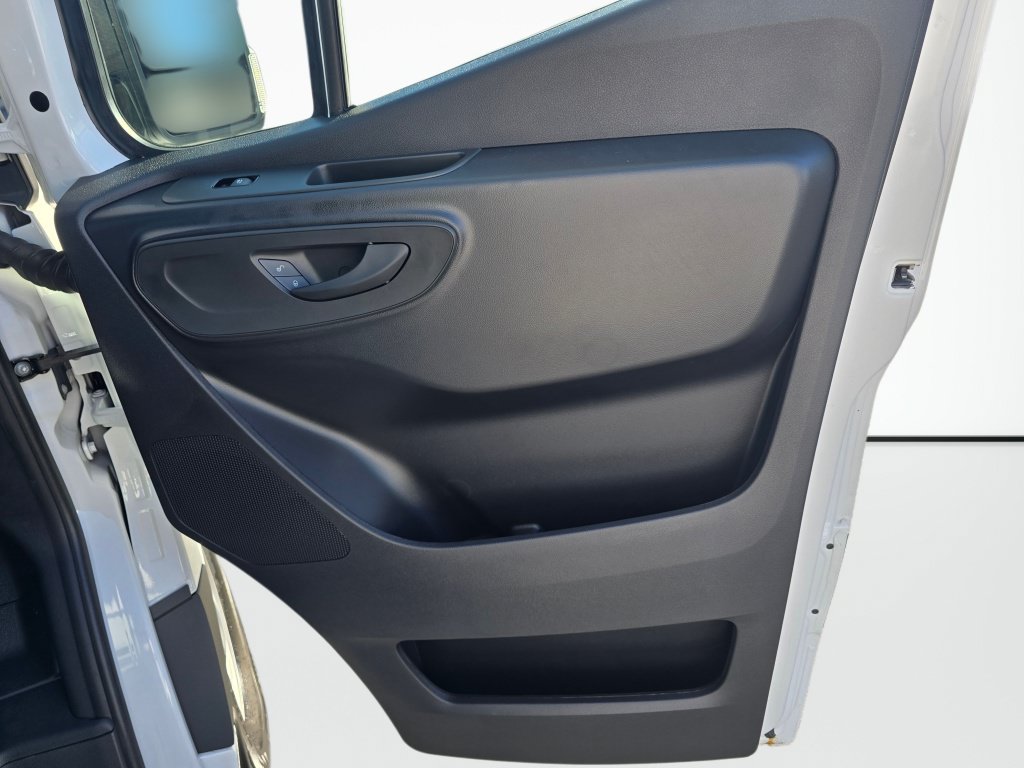 New 2025 Mercedes-Benz eSprinter 170 Cargo image 24