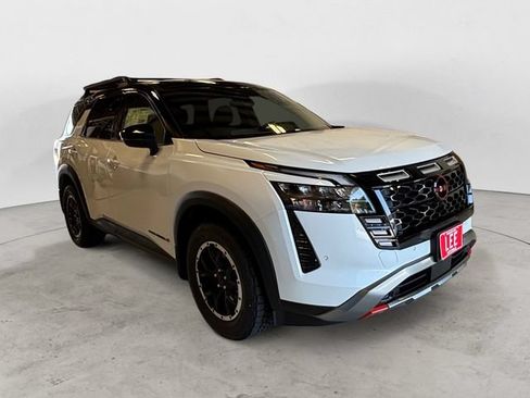 New 2026 Nissan Pathfinder Rock Creek w/ Rock Creek Premium Package AWD/4WD image 8