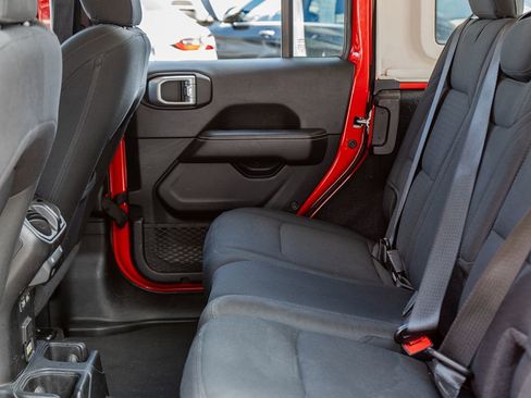 Used 2021 Jeep Wrangler Unlimited Sahara w/ Uconnect 4C Nav & Sound Group image 29