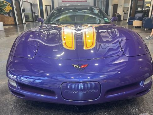 Used 1998 Chevrolet Corvette Convertible w/ Memory Pkg RWD image 10