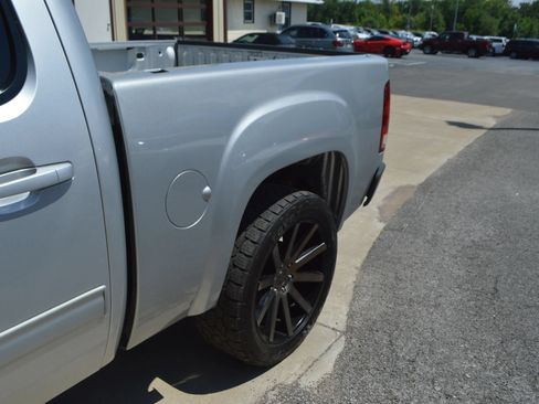 Used 2013 GMC Sierra 1500 SLT w/ SLT Convenience Package AWD/4WD image 4