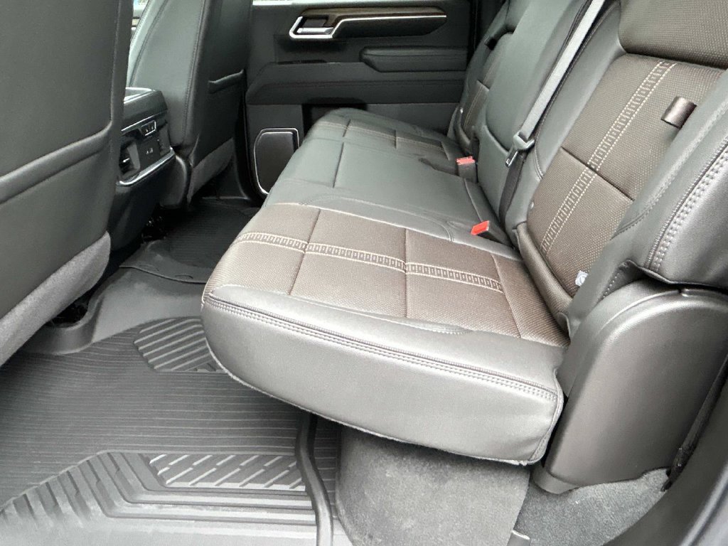 New 2026 Chevrolet Silverado 2500 High Country w/ High Country Premium Package AWD/4WD image 11