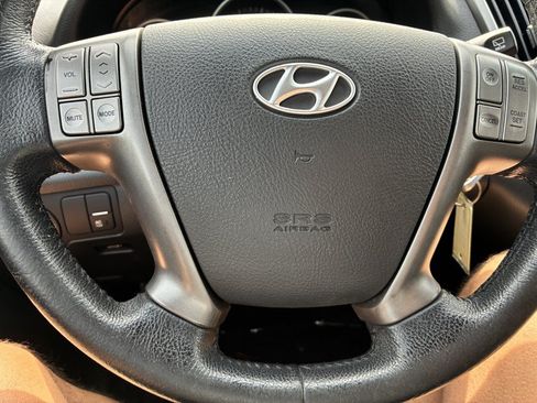 Used 2012 Hyundai Veracruz Limited FWD image 9