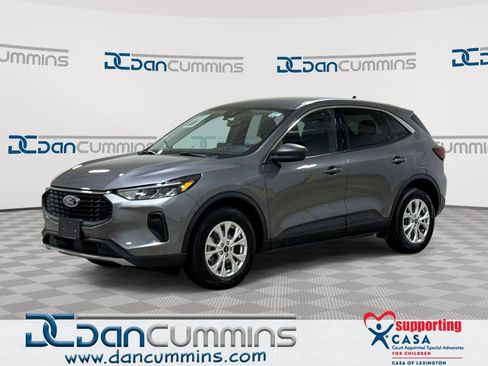 Used 2024 Ford Escape Active AWD/4WD image 1