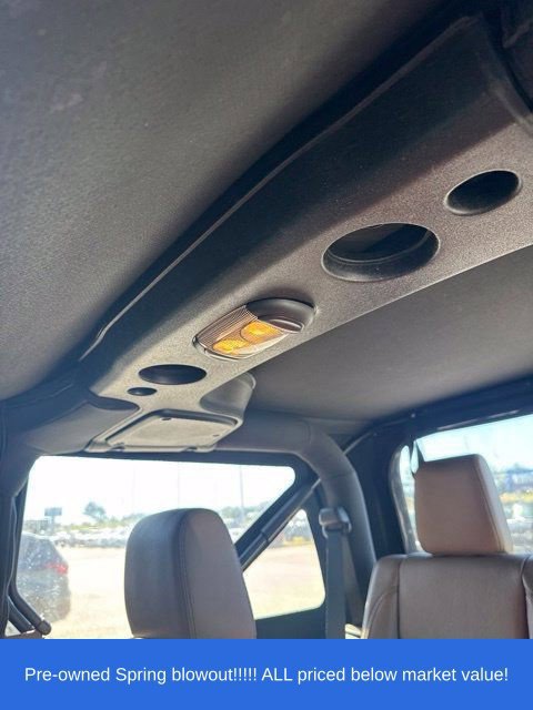 Used 2015 Jeep Wrangler Rubicon w/ Power Convenience Group AWD/4WD image 17