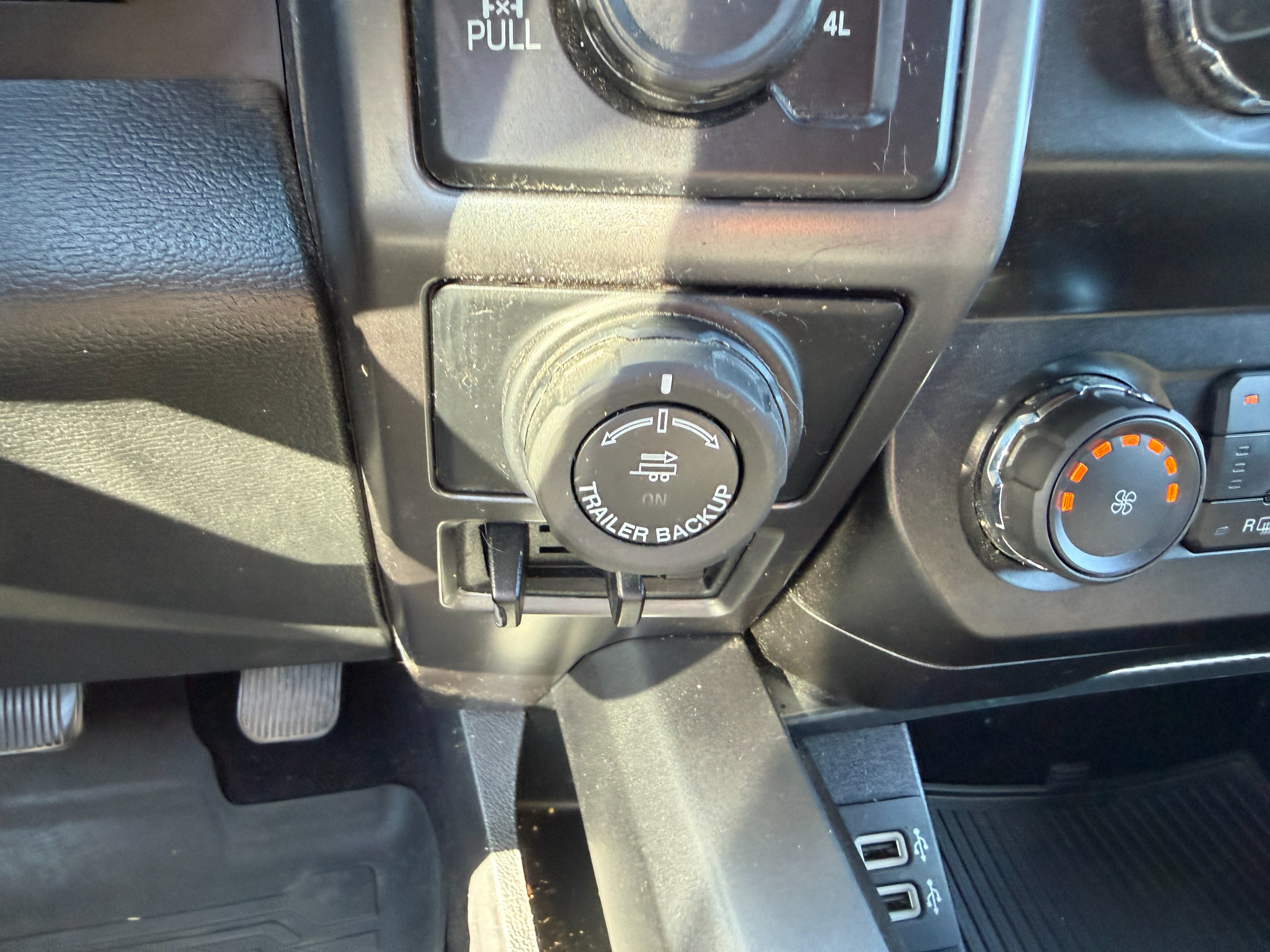 Used 2020 Ford F150 XLT w/ Equipment Group 302A Luxury AWD/4WD image 29