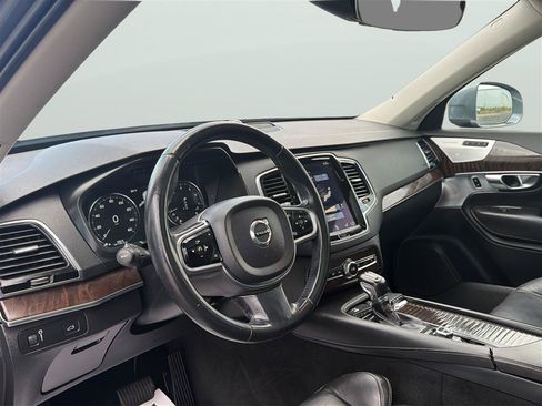 Used 2017 Volvo XC90 T6 Momentum w/ Vision Package AWD/4WD image 11